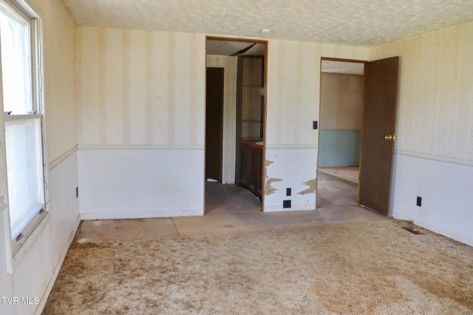 Photo #11: 191 Bedrock Drive