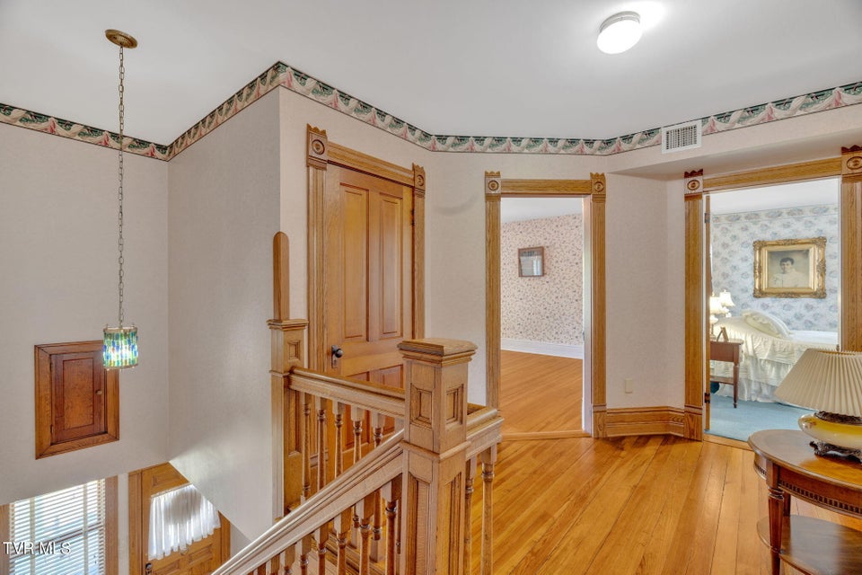 Photo #33: 308 Pearl Avenue