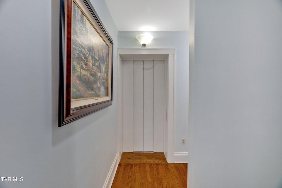 Photo #32: 308 Pearl Avenue