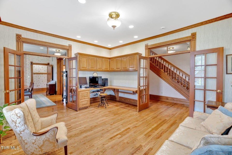 Photo #8: 308 Pearl Avenue