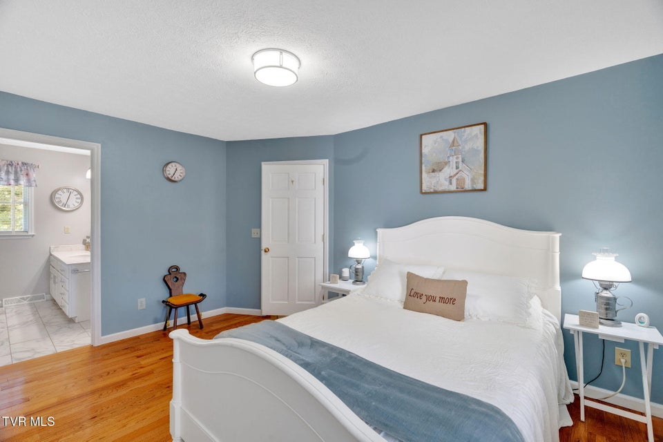 Photo #72: 308 Pearl Avenue