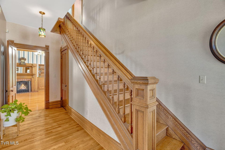 Photo #7: 308 Pearl Avenue