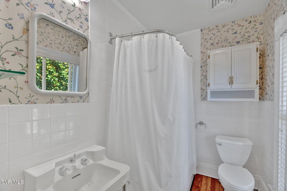 Photo #42: 308 Pearl Avenue