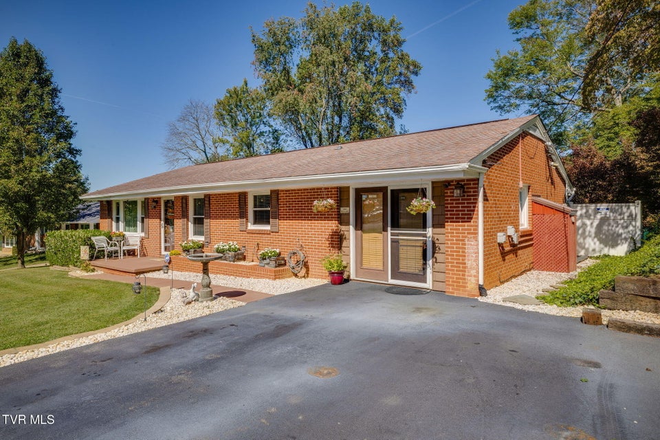 Photo #6: 177 Shenandoah Drive