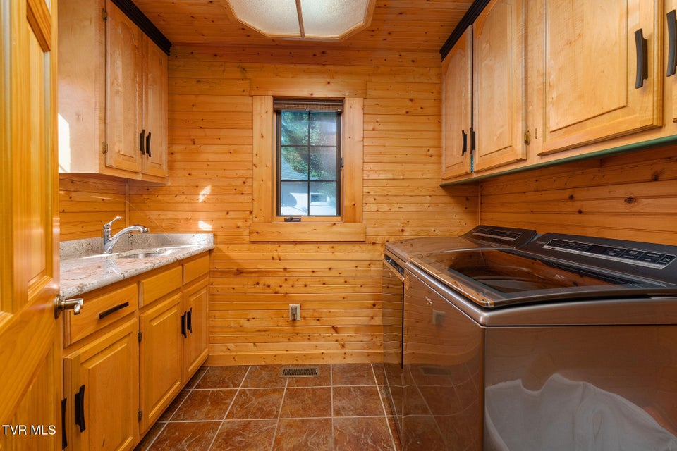 Photo #34: 285 Cable Hollow Road