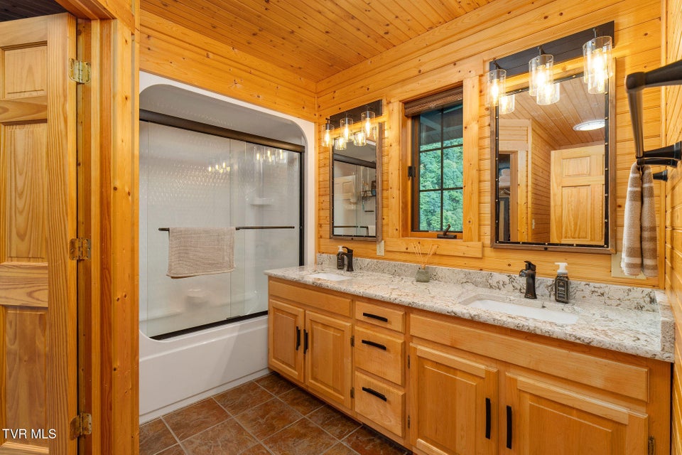 Photo #38: 285 Cable Hollow Road