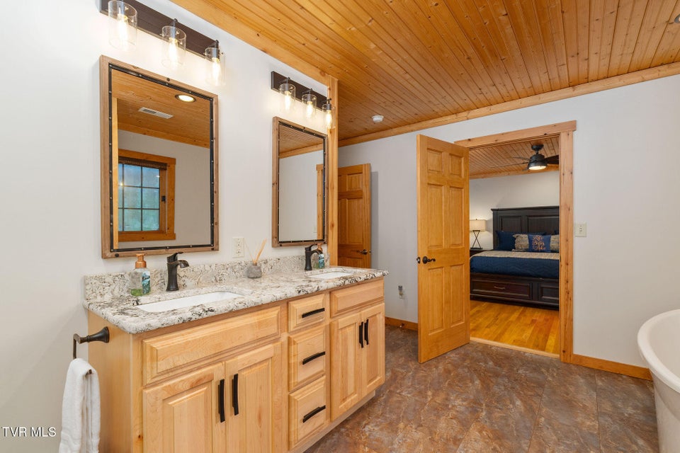 Photo #46: 285 Cable Hollow Road