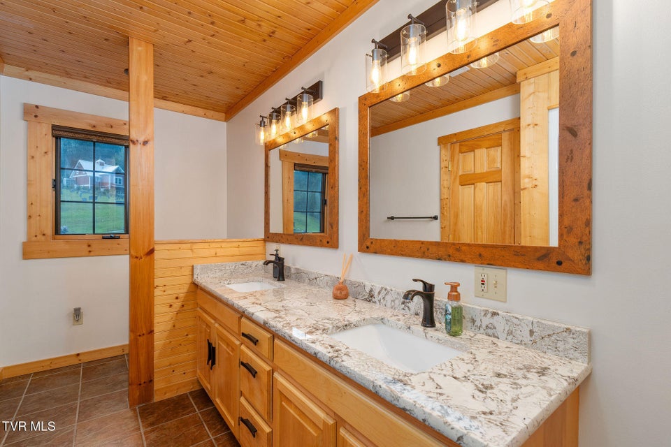 Photo #55: 285 Cable Hollow Road