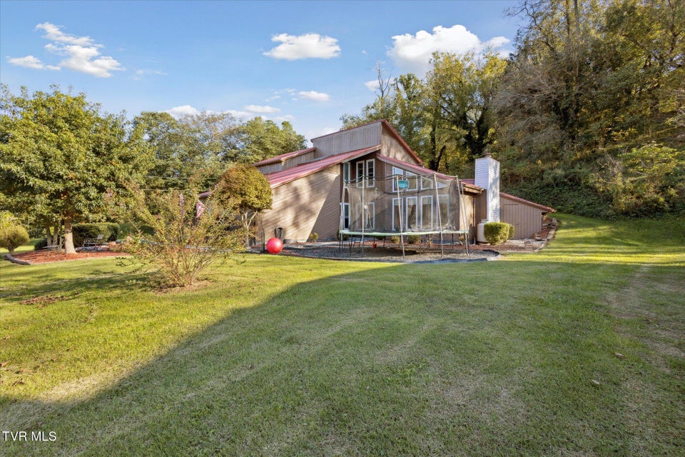 Photo #3: 200 River Edge Drive