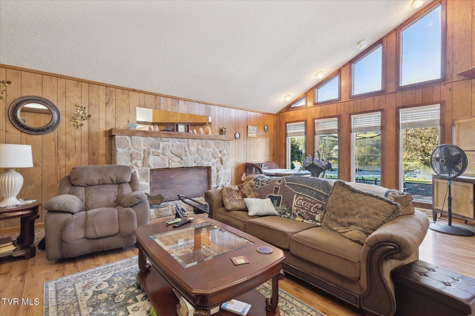 Photo #10: 200 River Edge Drive