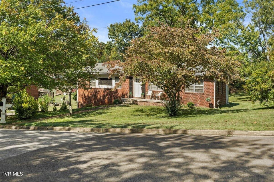 Photo #3: 300 Peach Blossom Court