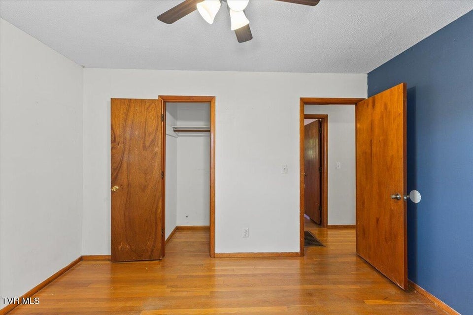 Photo #12: 300 Peach Blossom Court
