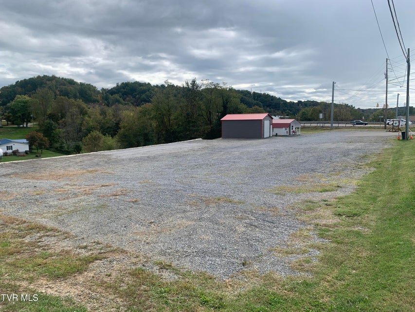Photo #7: 4987 Bluff City Highway