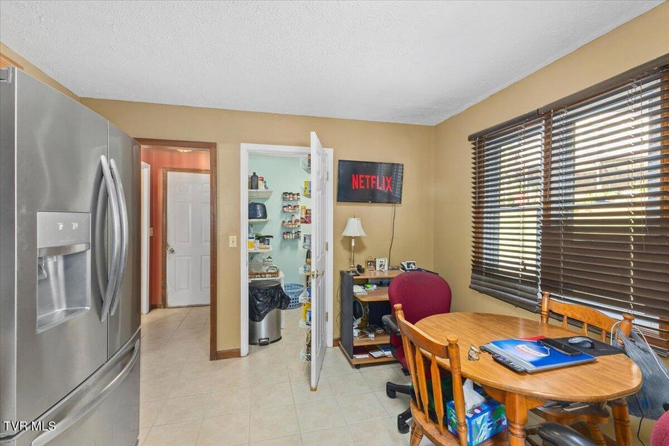 Photo #13: 906 Hanson Drive