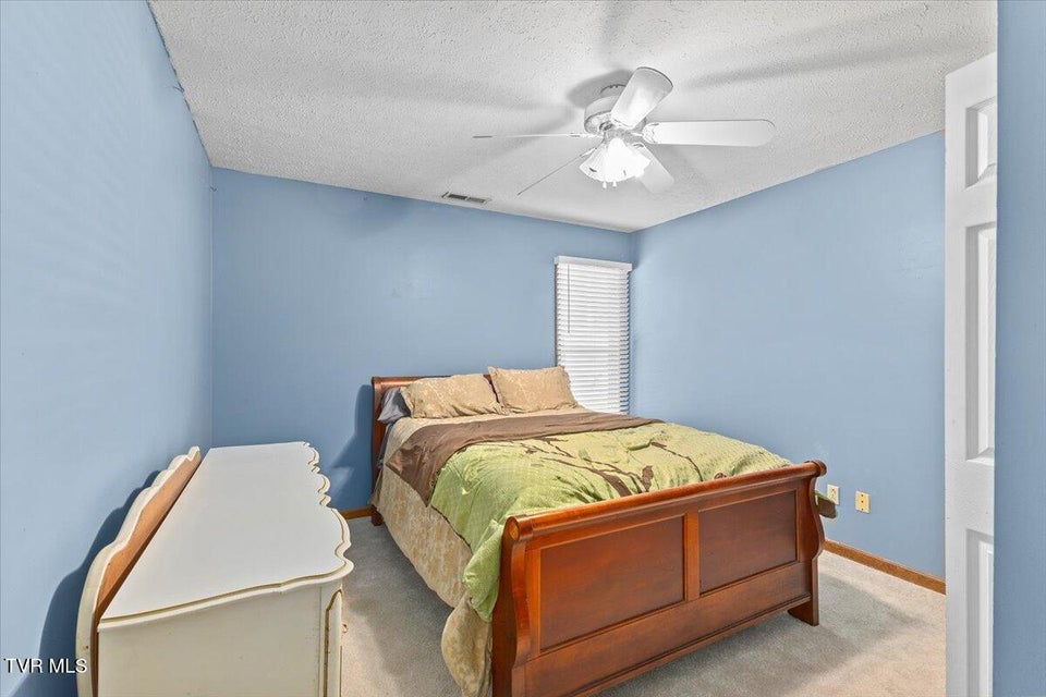 Photo #21: 906 Hanson Drive