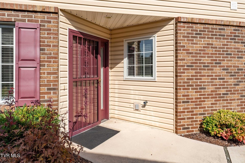 Photo #7: 1032 Estate Drive