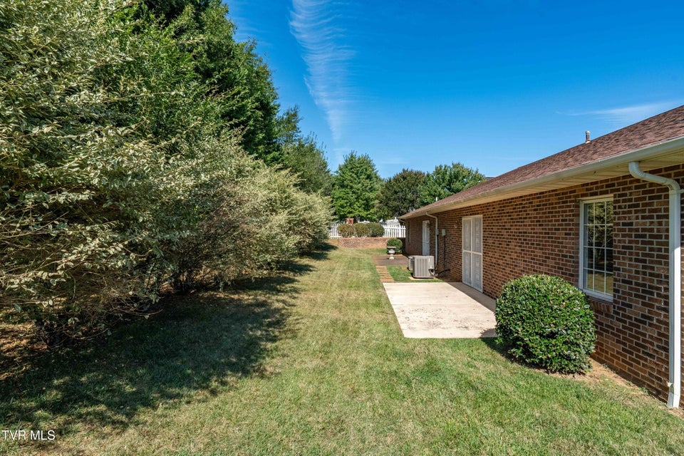Photo #43: 1032 Estate Drive