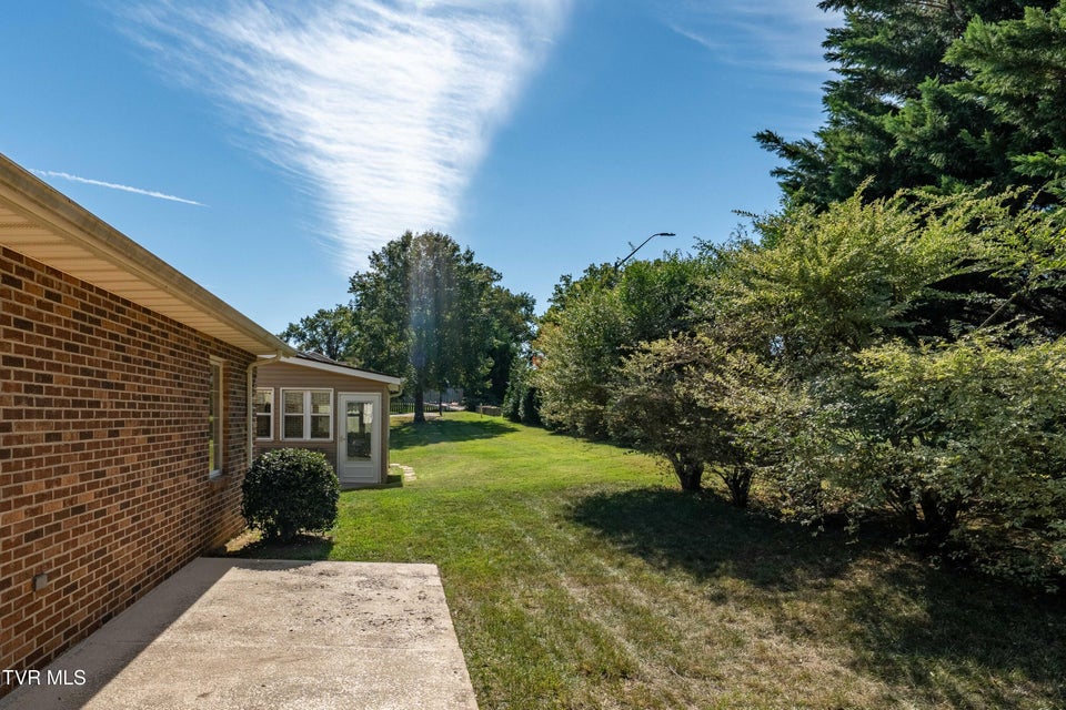 Photo #40: 1032 Estate Drive