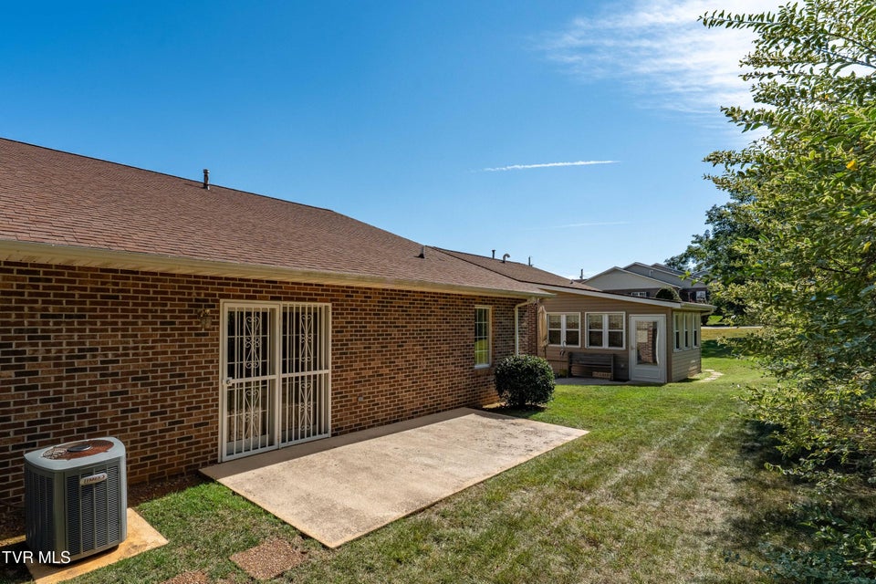 Photo #39: 1032 Estate Drive