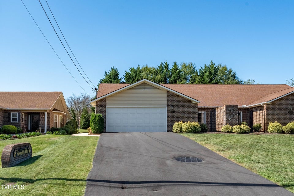 Photo #37: 1032 Estate Drive
