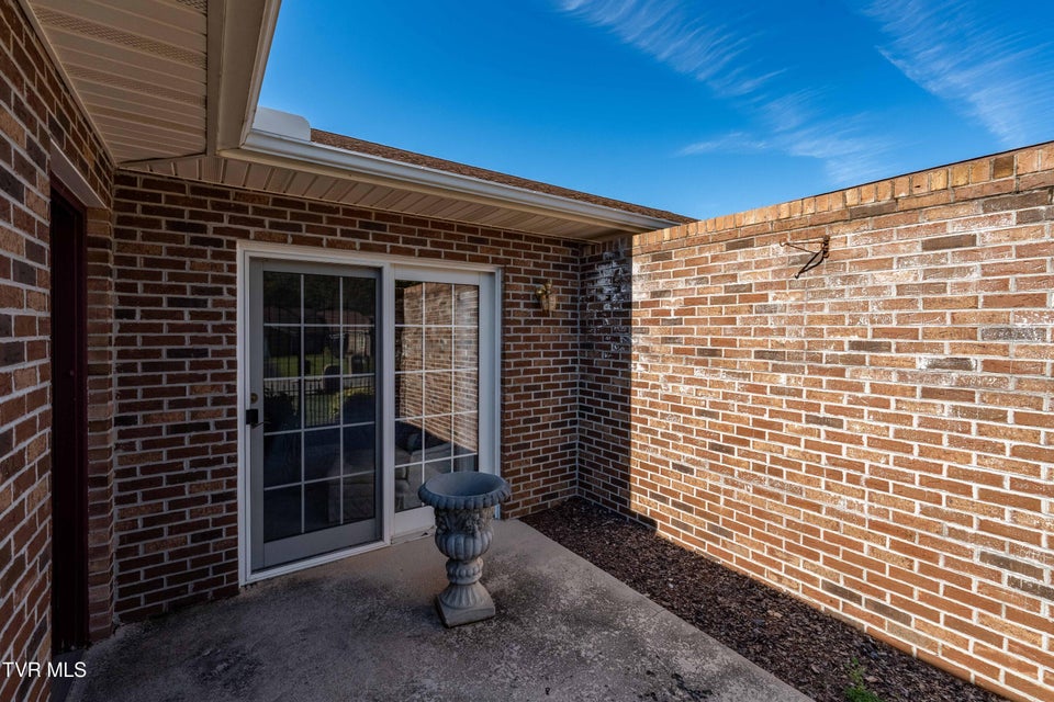 Photo #32: 1032 Estate Drive