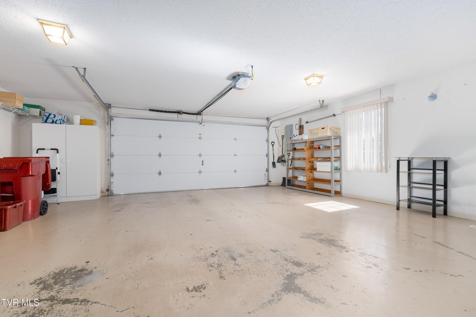 Photo #34: 1032 Estate Drive