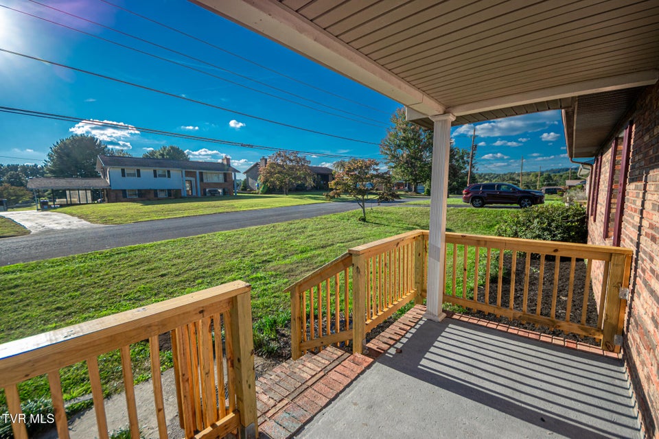 Photo #2: 416 Valley View Circle