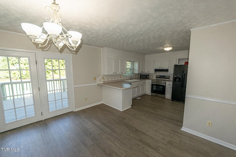 Photo #7: 416 Valley View Circle