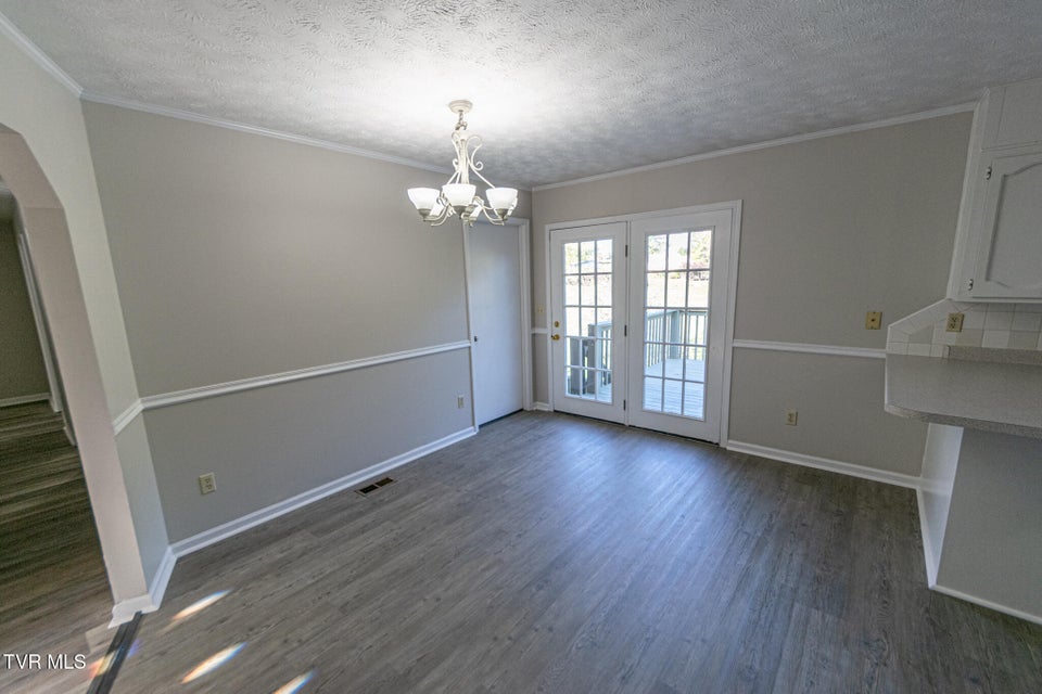 Photo #6: 416 Valley View Circle