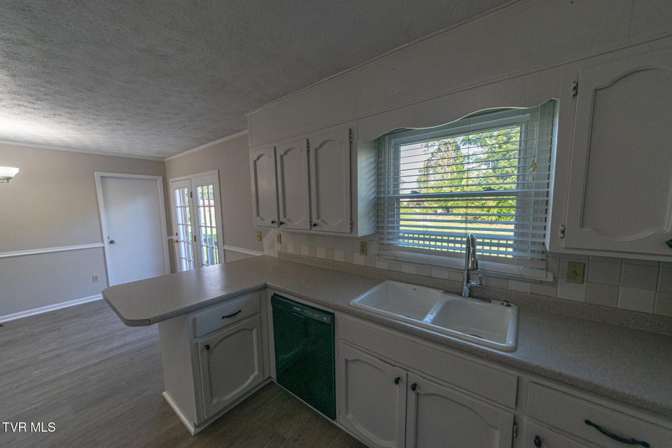 Photo #9: 416 Valley View Circle