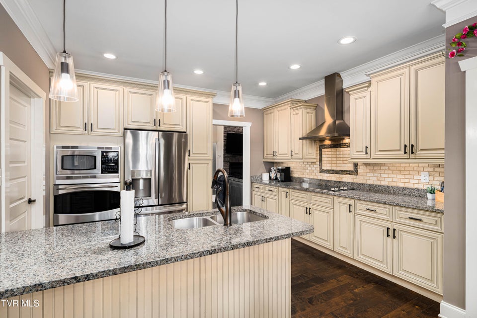 Photo #32: 195 Creek Side Court