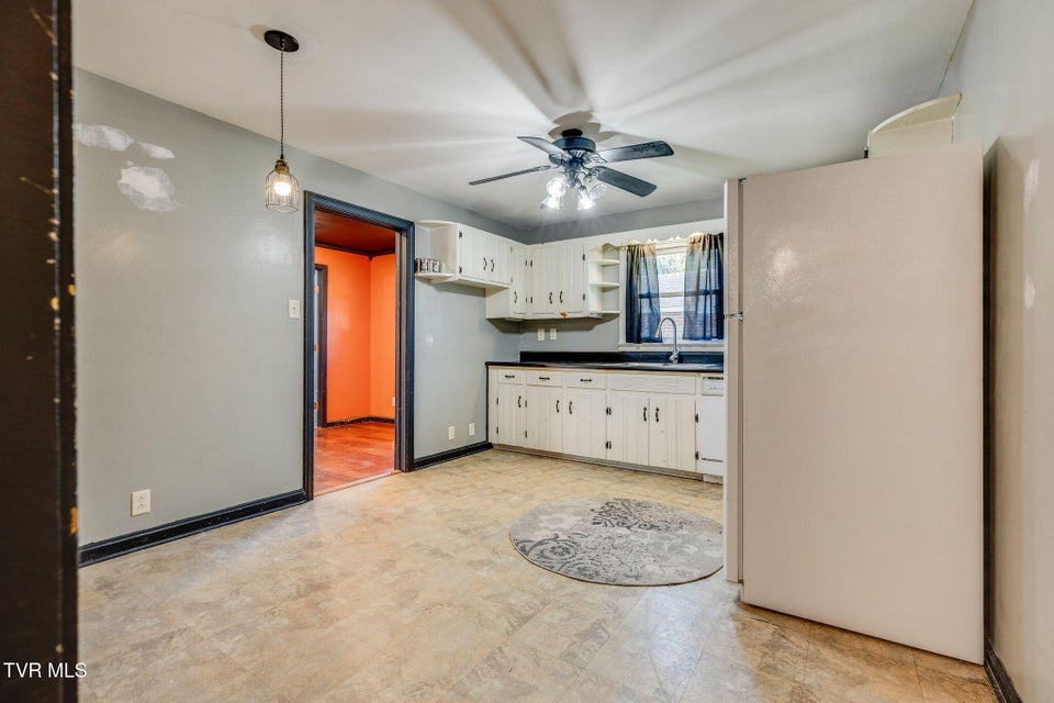 Photo #5: 815 Polk Avenue