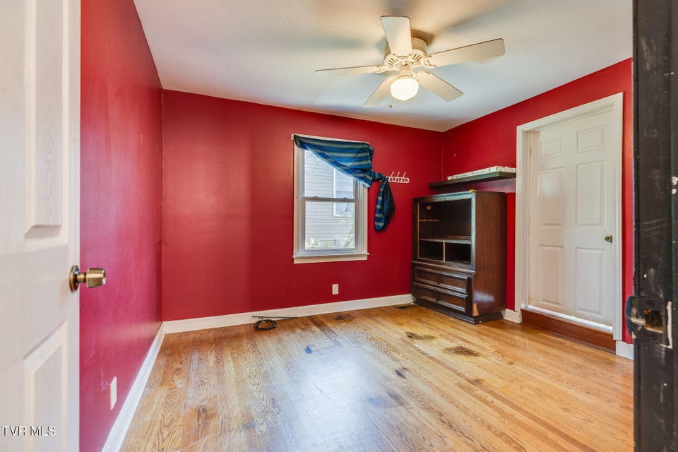 Photo #14: 815 Polk Avenue