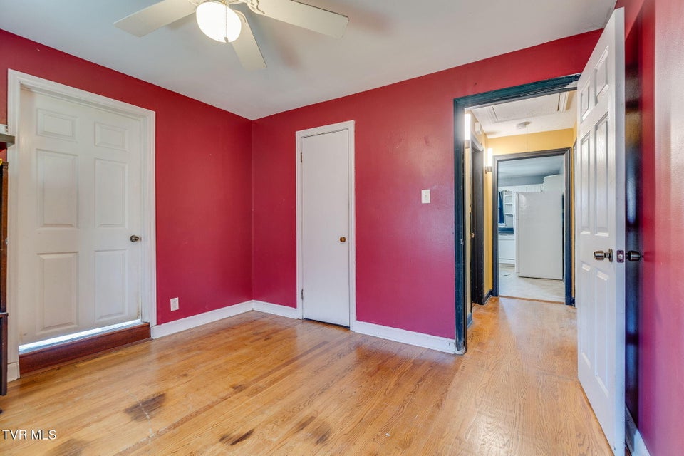 Photo #15: 815 Polk Avenue