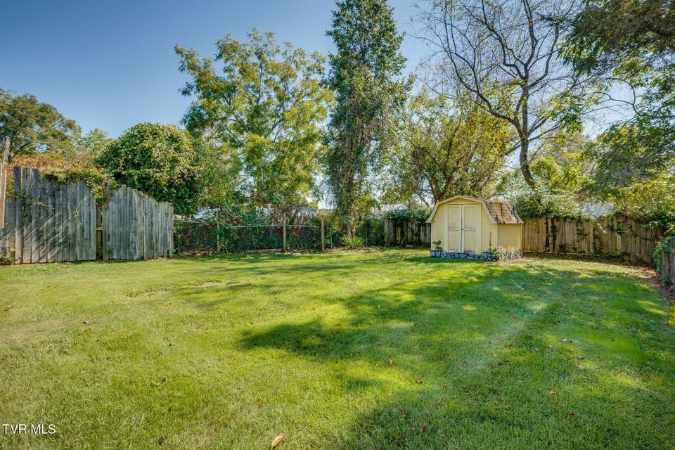Photo #23: 815 Polk Avenue