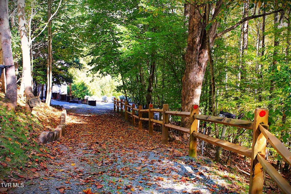 Photo #27: 408 Eagle Ridge Road