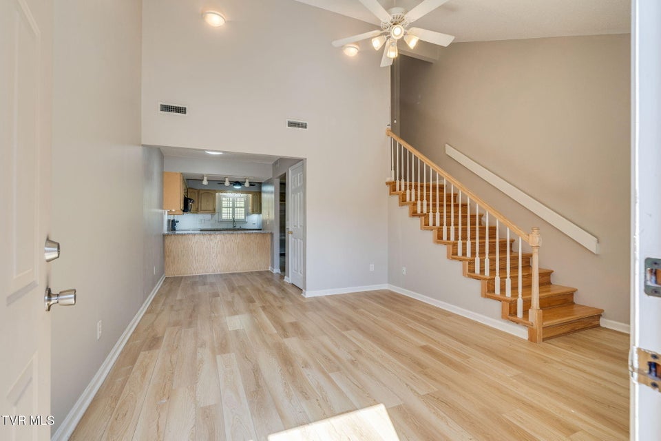 Photo #3: 404 Phoenix Court