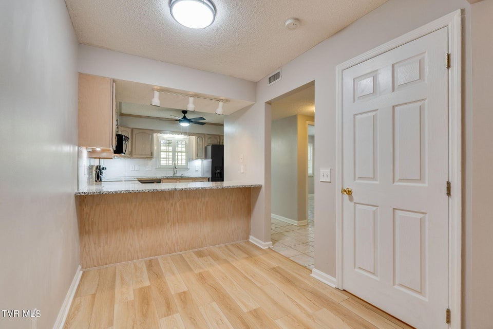 Photo #6: 404 Phoenix Court