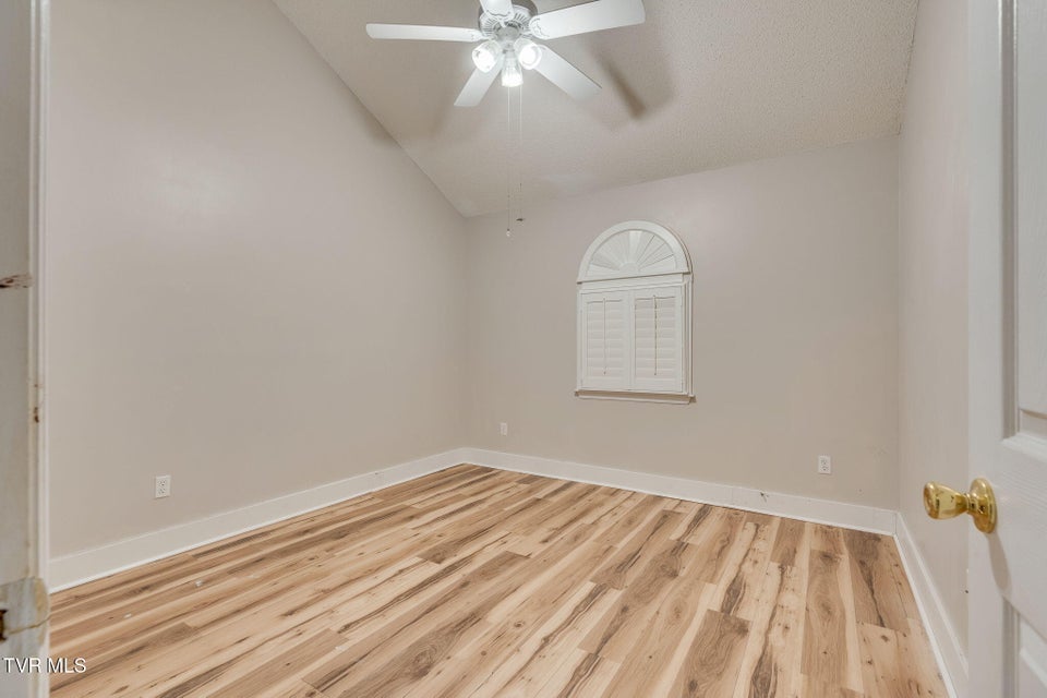Photo #15: 404 Phoenix Court