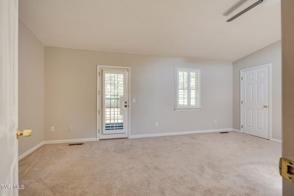 Photo #17: 404 Phoenix Court