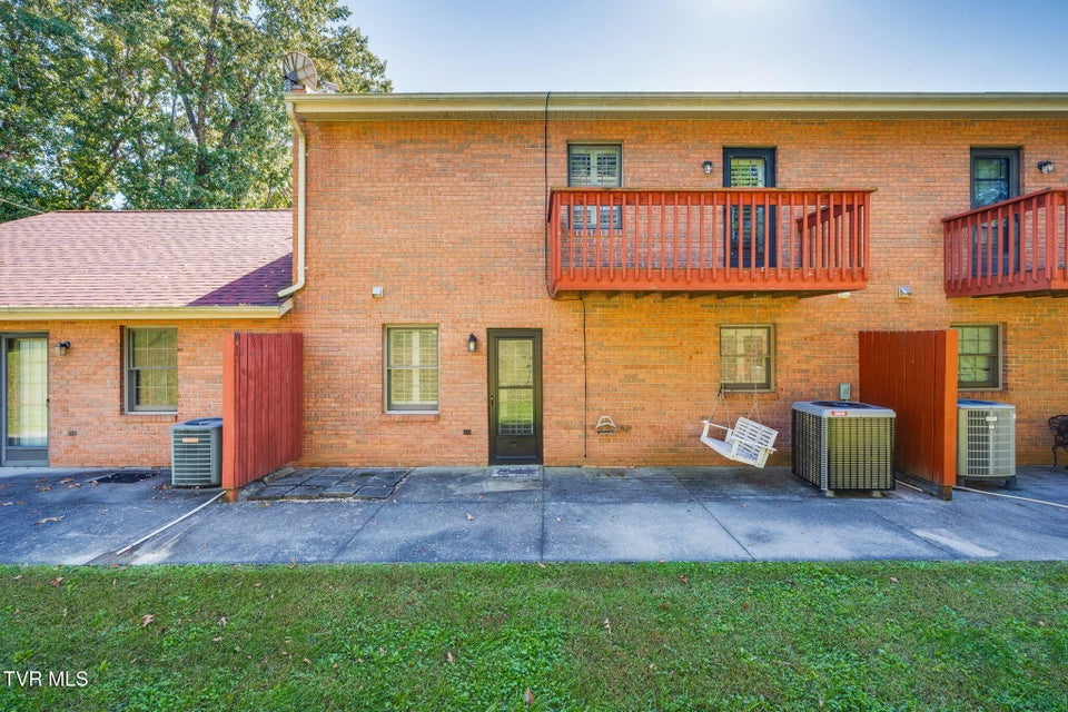 Photo #26: 404 Phoenix Court