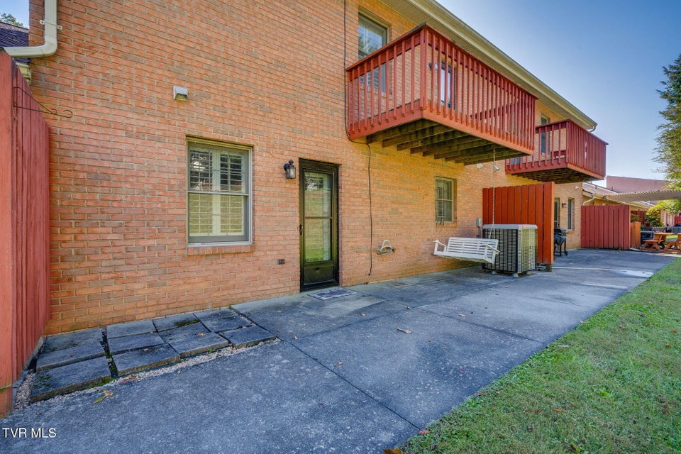 Photo #27: 404 Phoenix Court