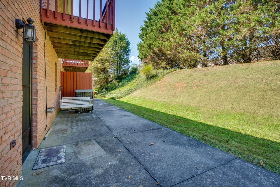 Photo #29: 404 Phoenix Court