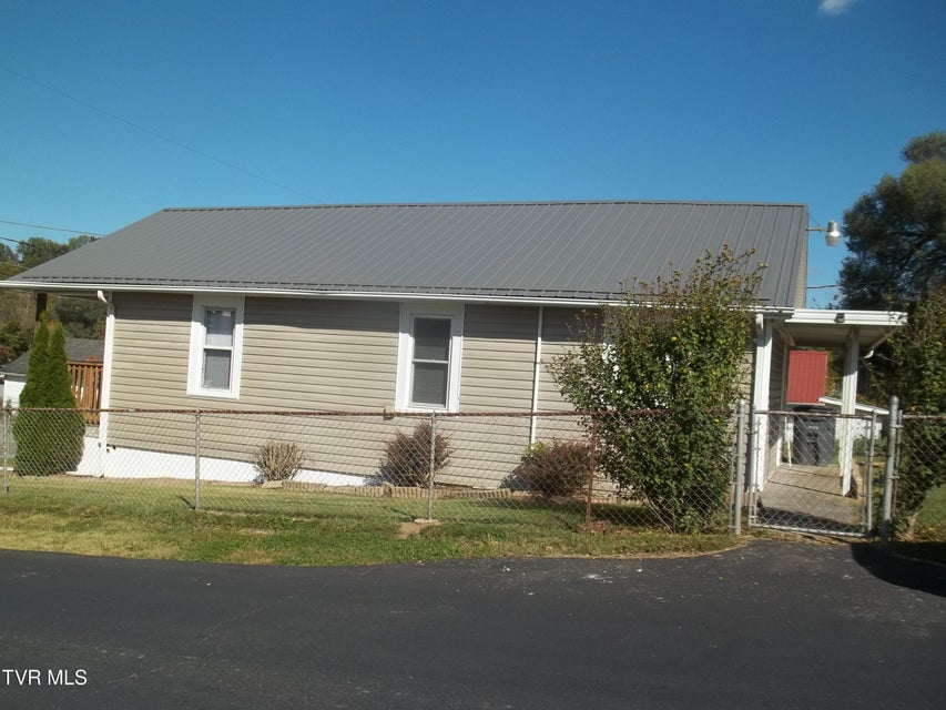 Photo #4: 224 Virgil Avenue