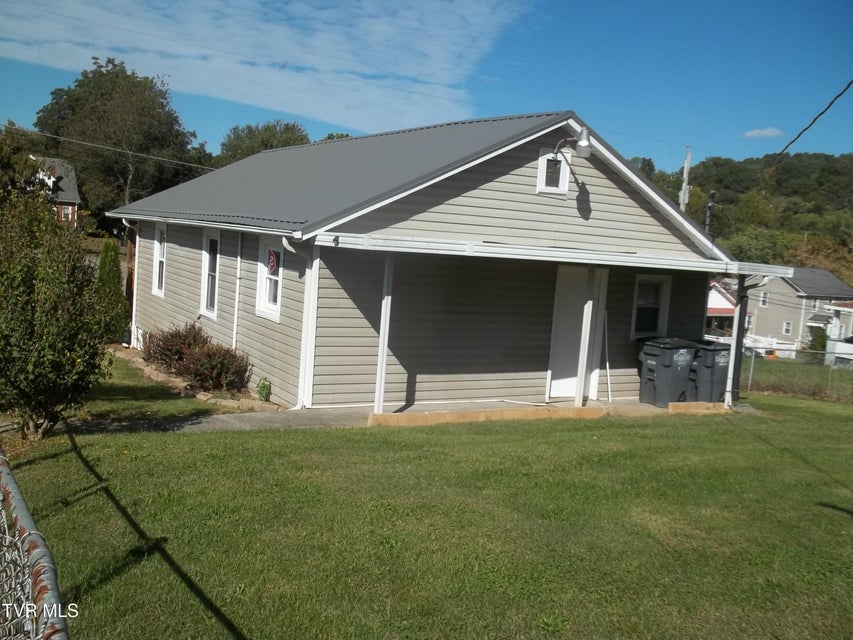 Photo #5: 224 Virgil Avenue