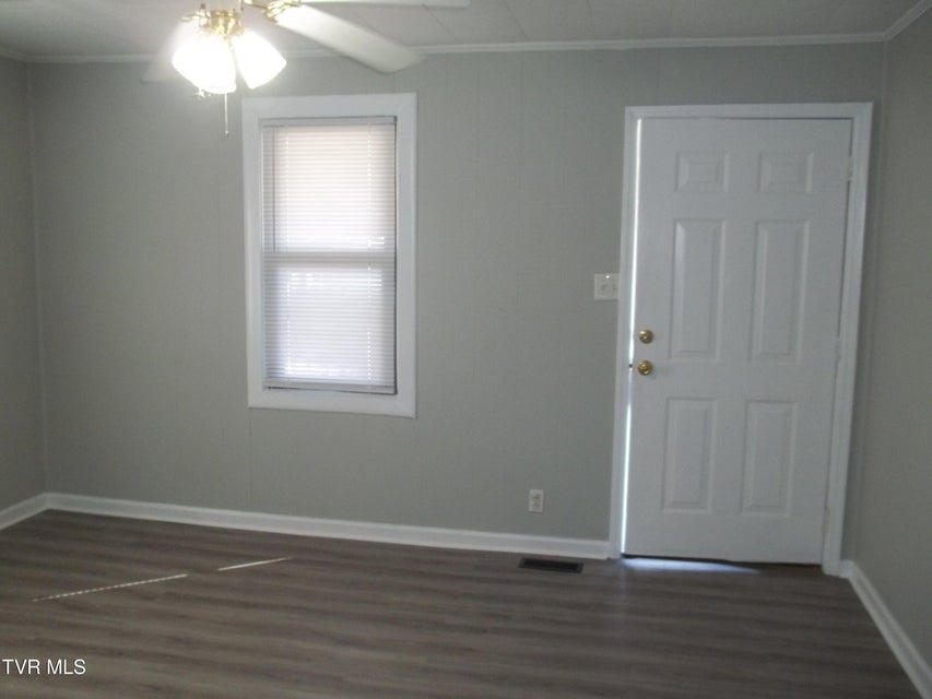 Photo #12: 224 Virgil Avenue
