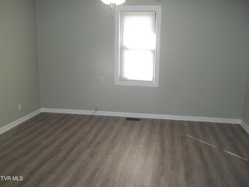 Photo #16: 224 Virgil Avenue