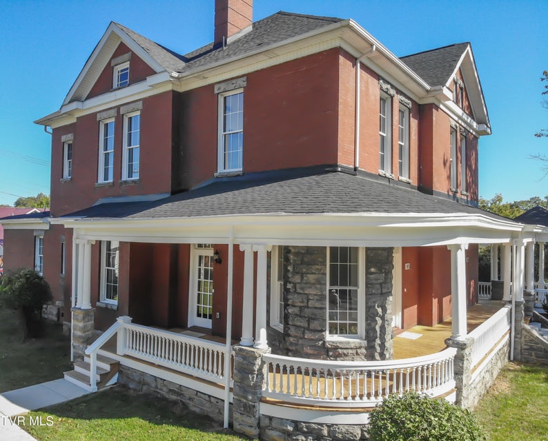 Photo #2: 805 Highland Ave Avenue