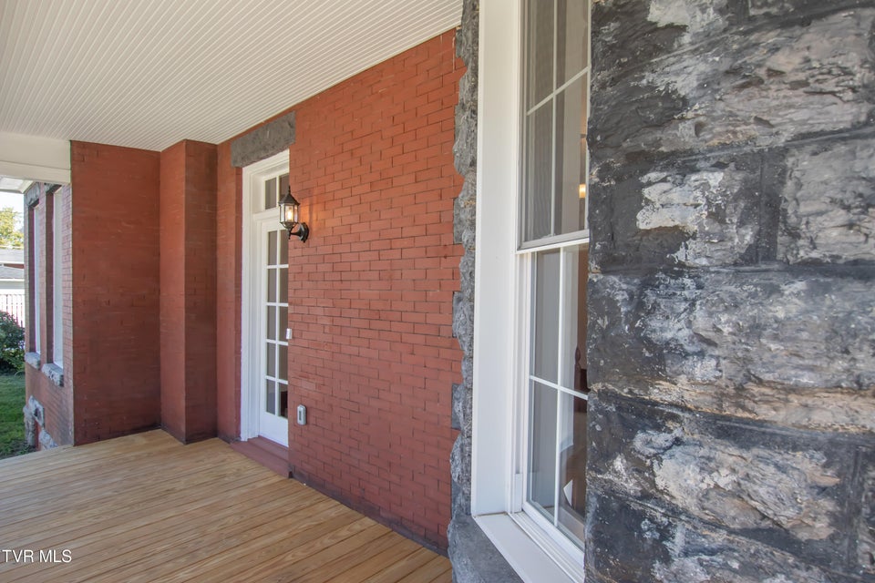 Photo #11: 805 Highland Ave Avenue
