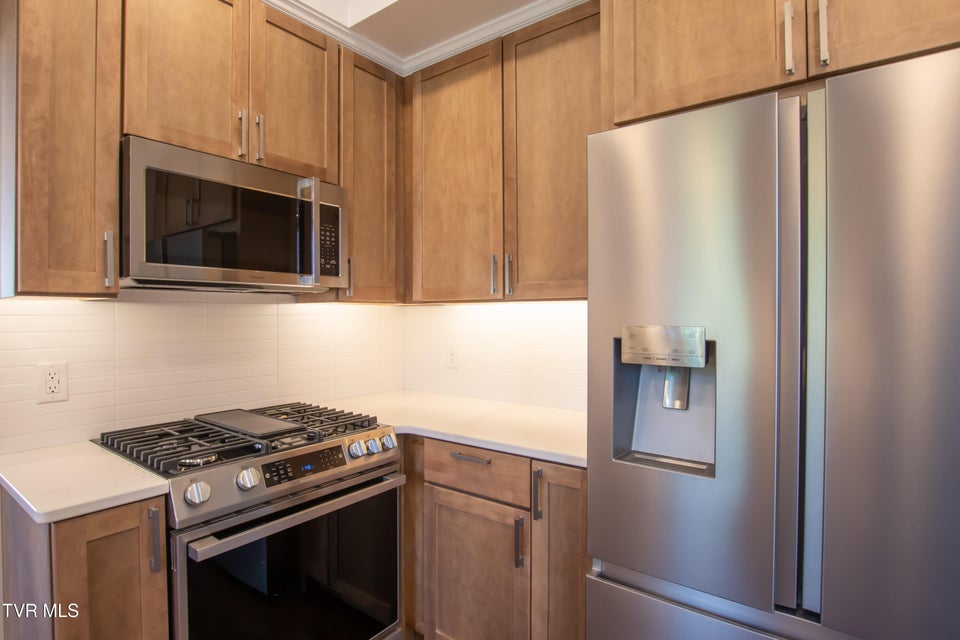 Photo #27: 805 Highland Ave Avenue
